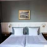 Hotel Hamlet
