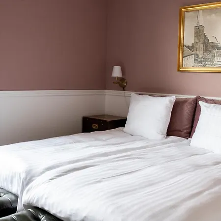Hamlet Hotel 3*